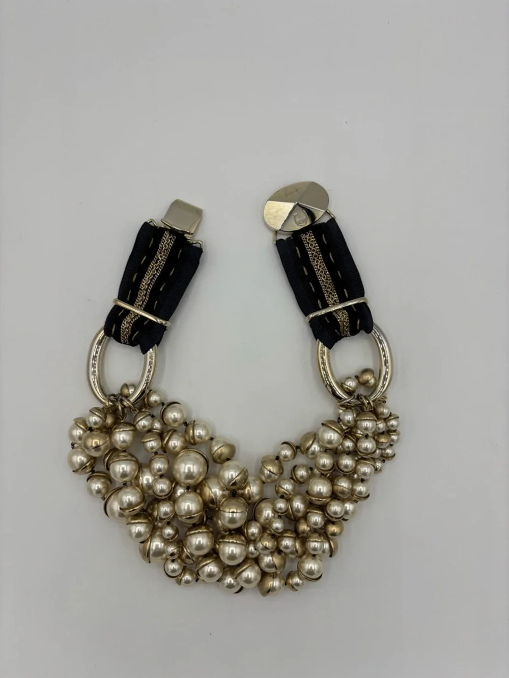 Christian Dior
Mise en Dior six strand pearl necklace - Picture 3 of 6